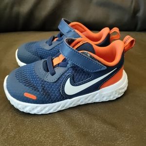 Nike Revolution Toddler Shoes